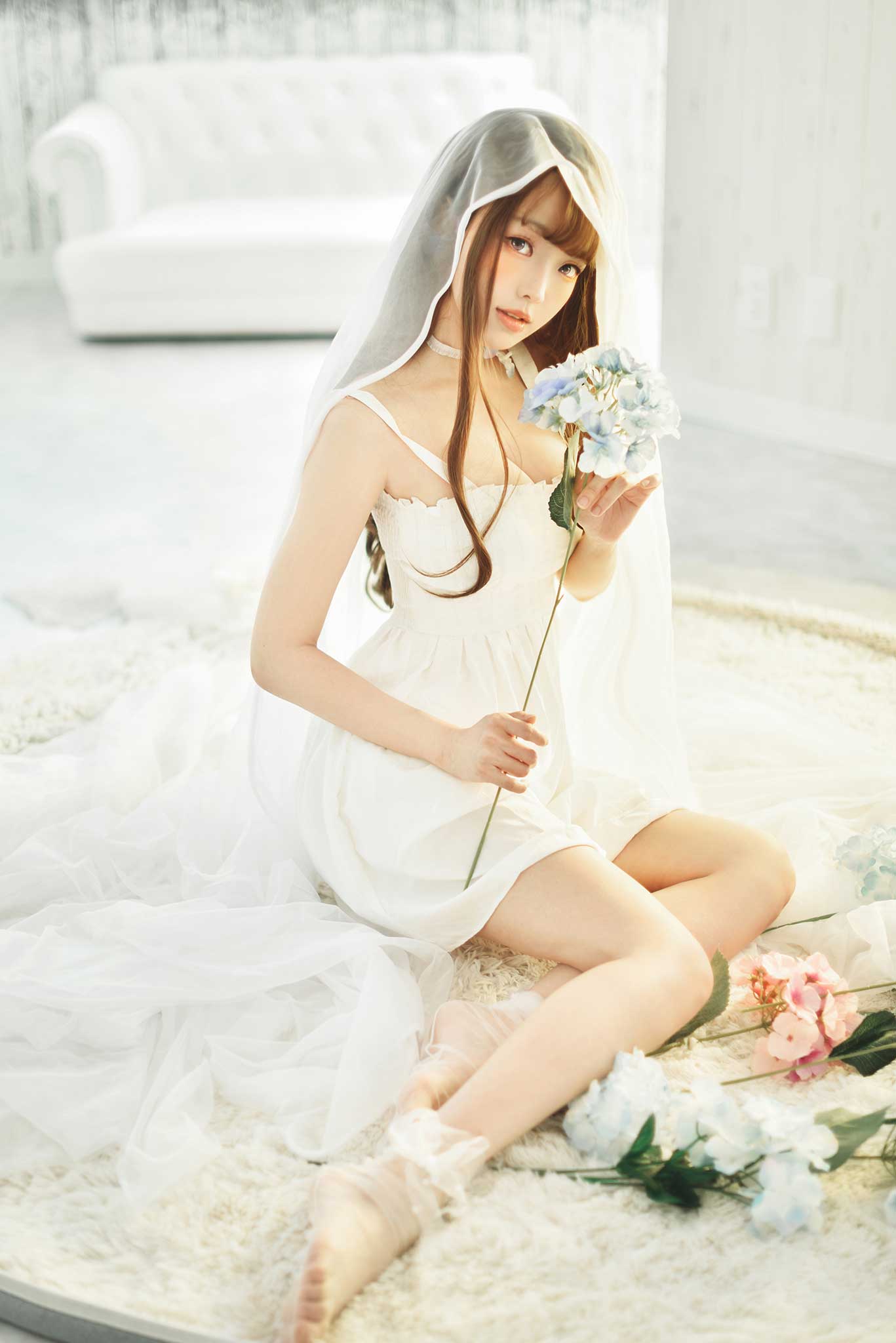 ElyEE子 - White Dress [22P-27MB]